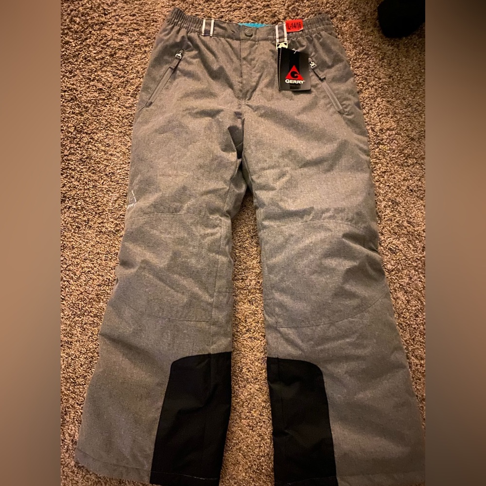 Brand new with tag snowboard pants.